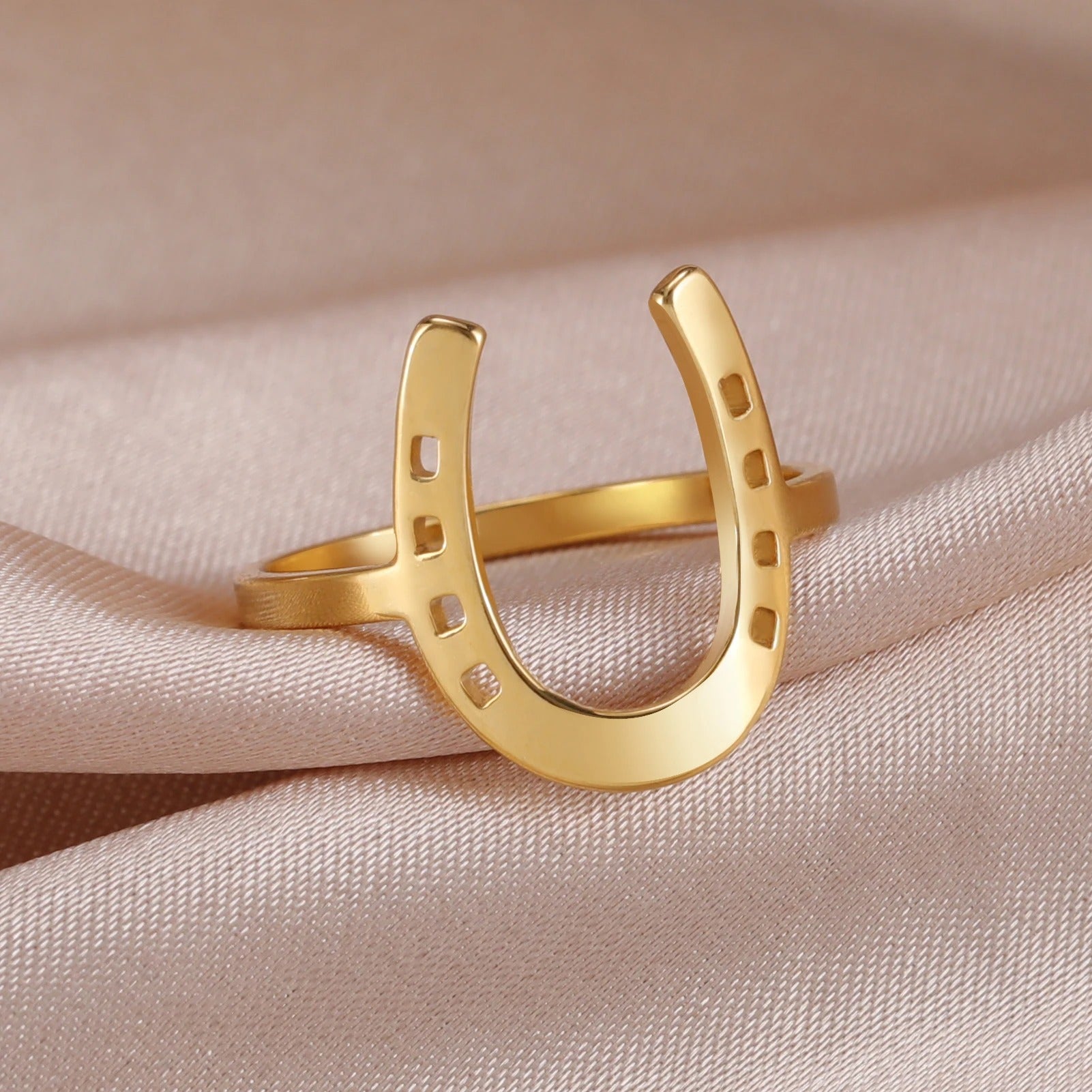 Horseshoe Ring